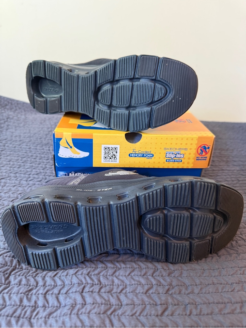 Sketchers women’s size 8.5 slip-in dark navy Glide Step Pro - Picture 3 of 6